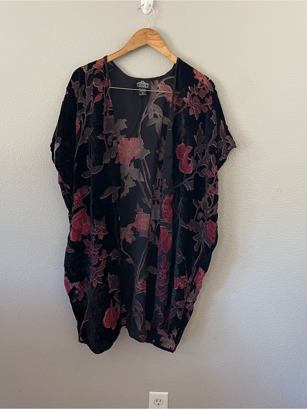 Angie black/red floral burnout velvet open-front kimono duster with short s
